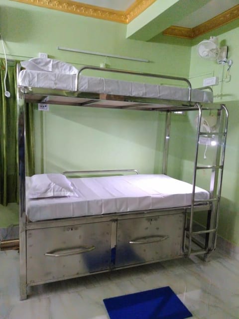 Kolkata Guest House Hostel in Kolkata