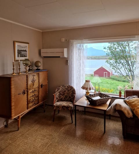 View (from property/room), Living room, Seating area