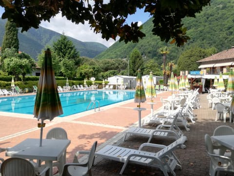 Pool view, Swimming pool, sunbed