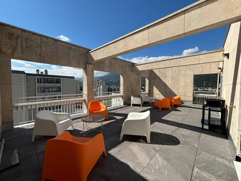 Day, View (from property/room), Balcony/Terrace, Living room, Seating area