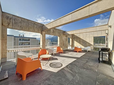 Patio, Day, View (from property/room), Balcony/Terrace, Living room, Seating area