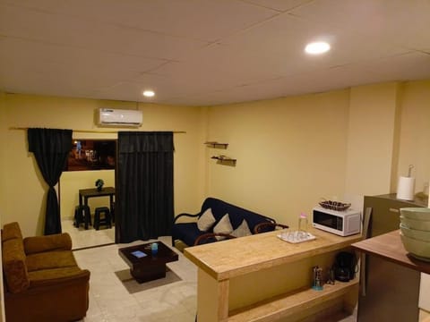 TV and multimedia, Living room, air conditioner