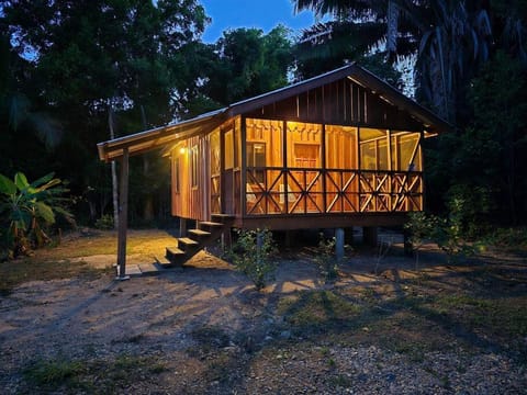 Hibiscus Cabin with AC Apartment in Stann Creek District