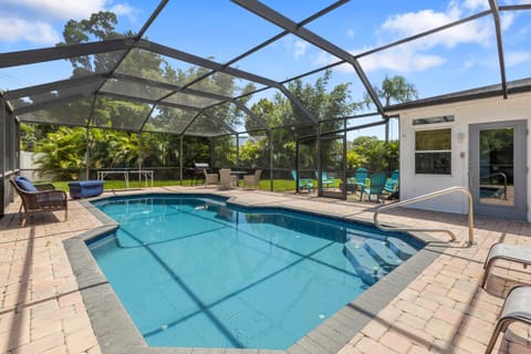 Pool view, Swimming pool, Swimming pool