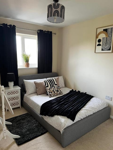 luxury house sleeps 8 House in Bridgend