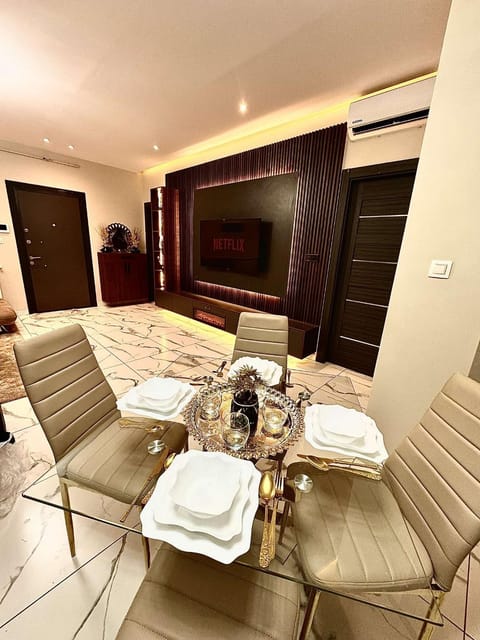 Luxe ORAN prix en euros 60e avec le change officieux Apartment in Oran