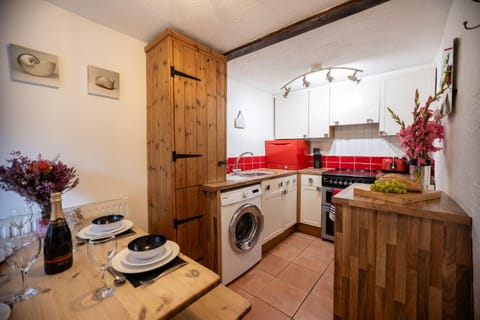 A charming pet-friendly 2-bedroom cottage House in Georgeham