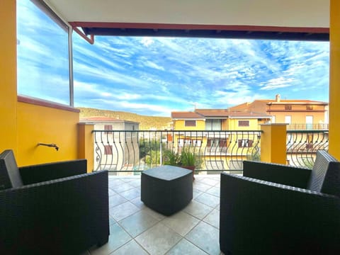 Property building, View (from property/room), Balcony/Terrace