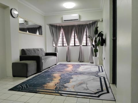 Nur Homestay Permai Damansara Damai Apartment in Petaling Jaya