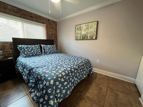 Cute 2 bedroom near LSU Apartment in Baton Rouge