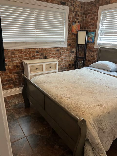 North Gates of LSU 2 bedroom w&d pool Apartment in Baton Rouge