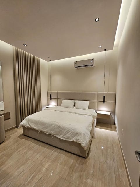 شقه2 فاخره ثلاث غرف نوم بالامكان توسعتها ل اربع غرف نوم Apartment in Riyadh