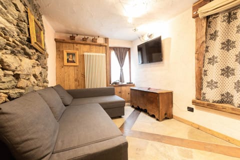 Art Maison Apartment in Cogne