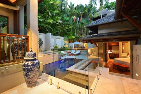 Paradiso Pavilion - An Intimate Bali-style Haven Villa in Port Douglas