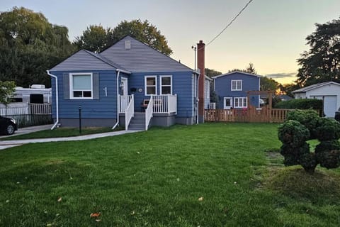 Property building, Garden, Garden view