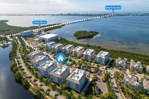 Paradise Awaits by Coastal Chic Vacations Apartment in Bradenton