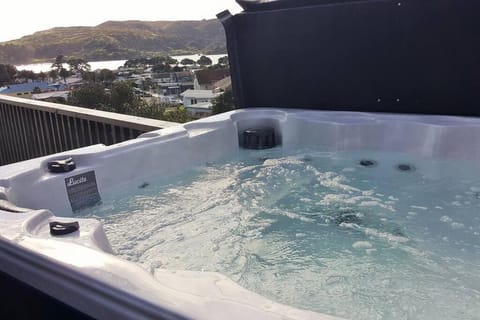 Natural landscape, Hot Tub, Mountain view