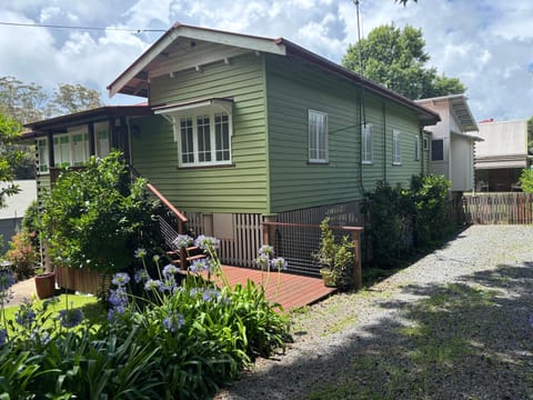 Old Green House on Tamborine Bed and Breakfast in Tamborine Mountain