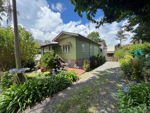 Old Green House on Tamborine Bed and Breakfast in Tamborine Mountain