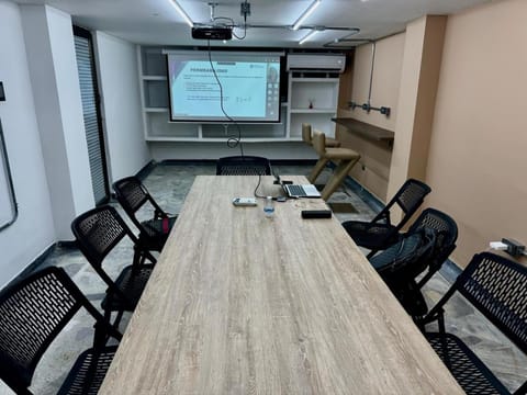 TV and multimedia, Meeting/conference room, air conditioner