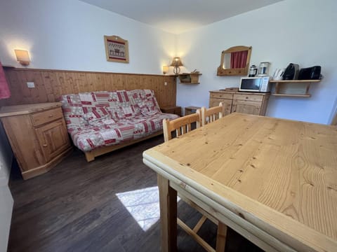 2 pièces en station centrale, 6 pers, accès piste direct, chien admis - FR-1-351-253 Apartment in Mâcot-la-Plagne