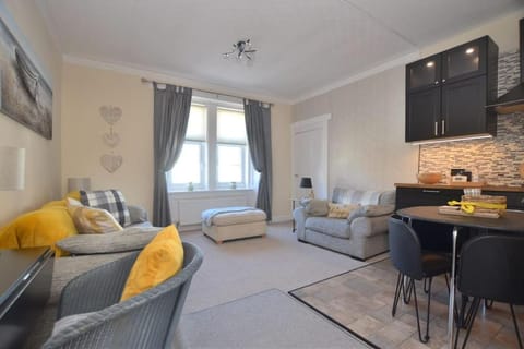 Luxury Coastal Retreat in Troon Apartamento in Troon