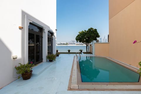 Frond M, Beachfront Villa, Palm Jumeirah - Mint Stay Villa in Dubai