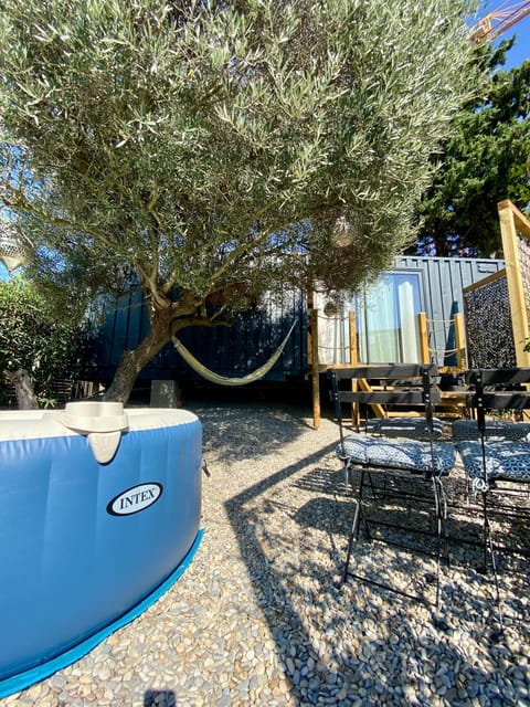 la suite conteneur Luxury tent in Provence-Alpes-Côte d'Azur