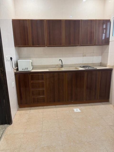 غرفة وصالة ومطبخ ودورة مياة Apartment in Jeddah