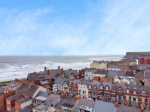 Victorian Beach House in Saltburn By The Sea House in Saltburn-by-the-Sea