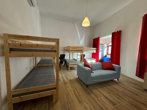 Dragon's Den Hostel Hostel in Attard