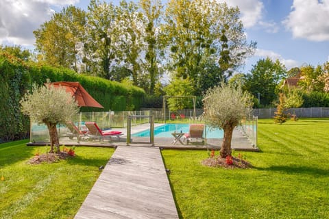 Villa Daniel - 8 bedrooms - Swimming pool - Large garden - Tennis Villa in Normandy