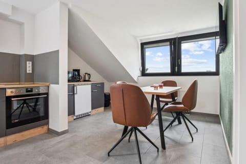 Kitchen or kitchenette, Seating area, Dining area