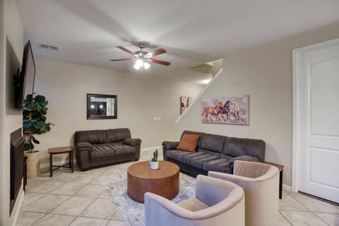 4-BR near Old Town Scottsdale House in Scottsdale