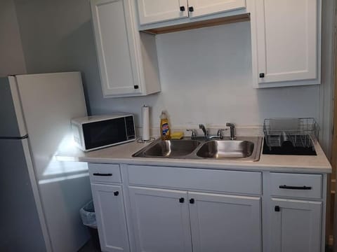 The Homestay Room 5 TWIN Solo Traveler K'ette Apartment in Providence