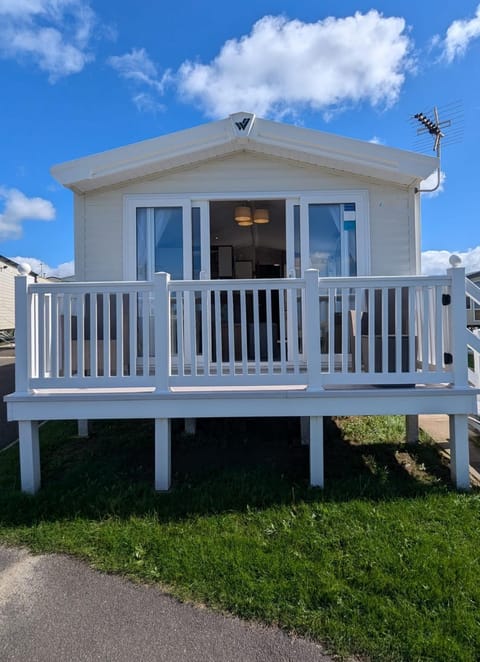 Property building, Balcony/Terrace