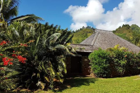 Villa Anuanua by Tahiti Homes Casa in Moorea-Maiao