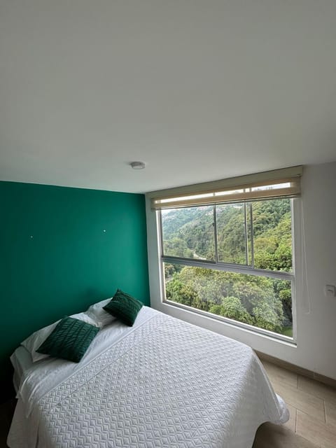 Bed, Natural landscape, Photo of the whole room, Bedroom, Mountain view