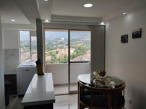 Dining area, Mountain view