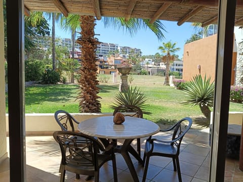 Property building, Patio, Spring, Day, Garden, Dining area, Garden view