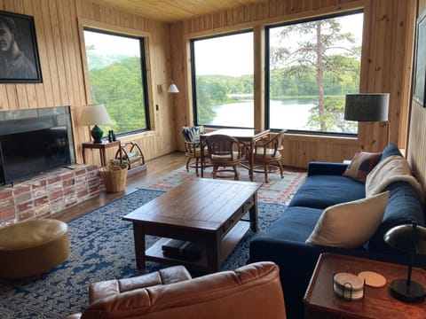 Living room, Lake view