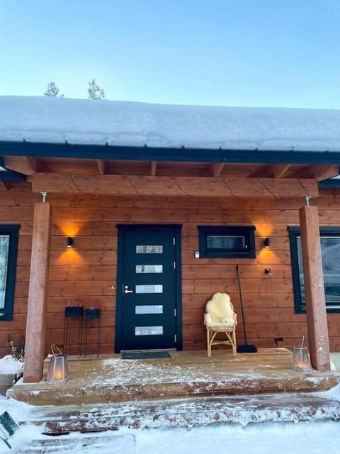 Arctic Log House Villa in Rovaniemi