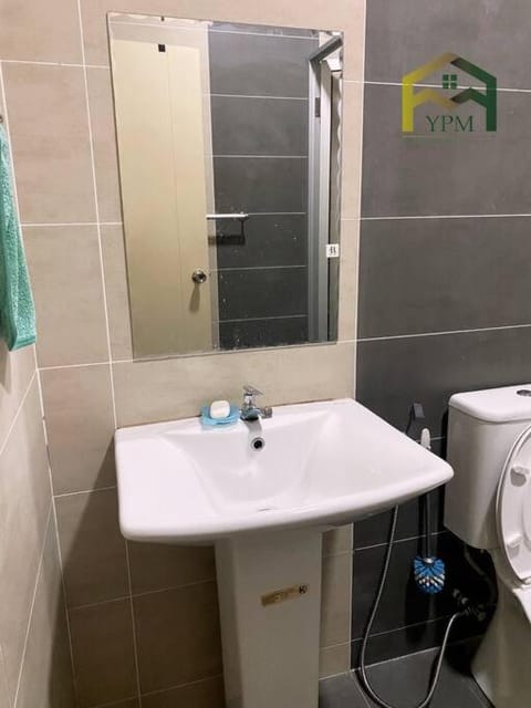 P'Residence 3R2B, Batu Kawa, 7pax YPM383 Apartment in Kuching