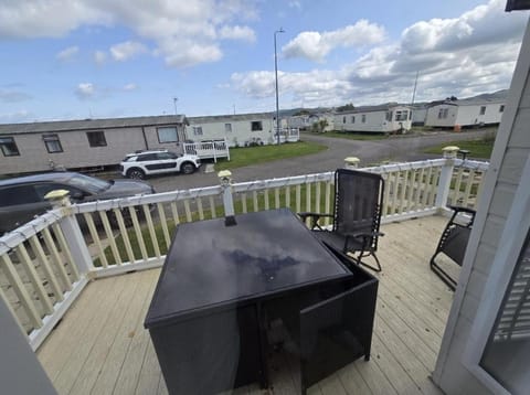 Balcony/Terrace, Dining area