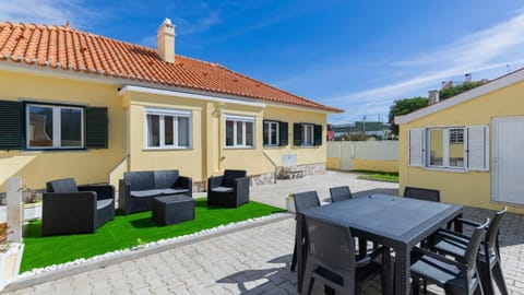 Patio, Dining area