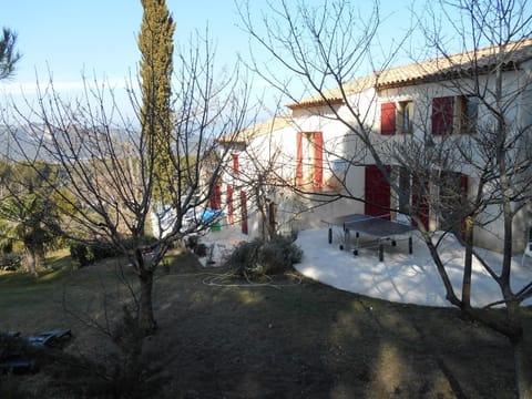 Villa Boulou Alojamiento y desayuno in Rognes