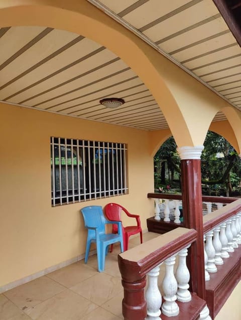 Woodcot Lodge Villa in Freetown