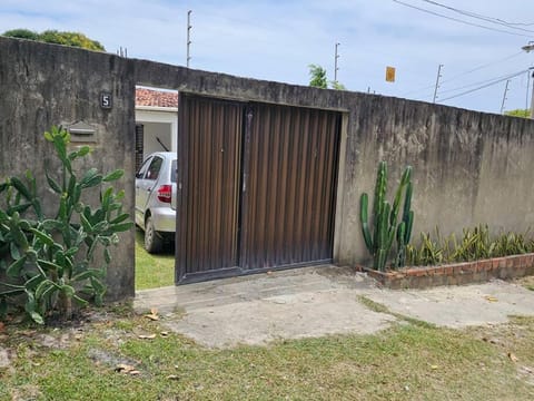 Linda casa em Itamaracá - próximo a praia de Jaguaribe com piscina House in Itamaracá