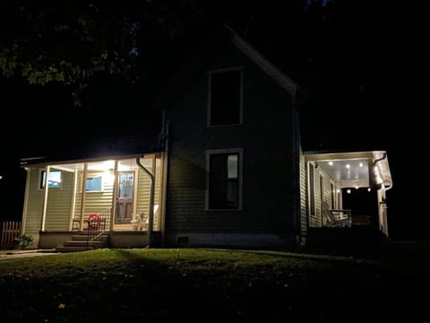 Historic Anderson Farmhouse Country House in Knoxville