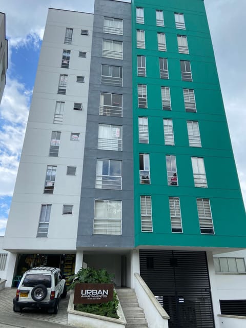 Apartamento , frente a la universidad autónoma , edificio urban Apartment in Manizales